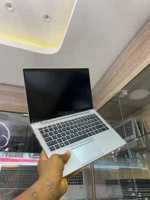 Laptop HP EliteBook 845 G7 8GB AMD Ryzen 5 SSD 256GB