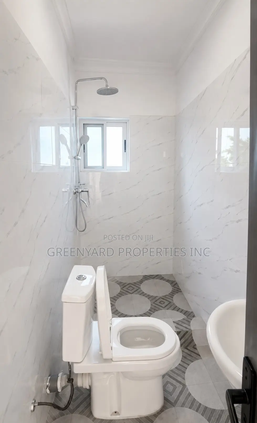 1bdrm Apartment in A&C Mall, East Legon for rent