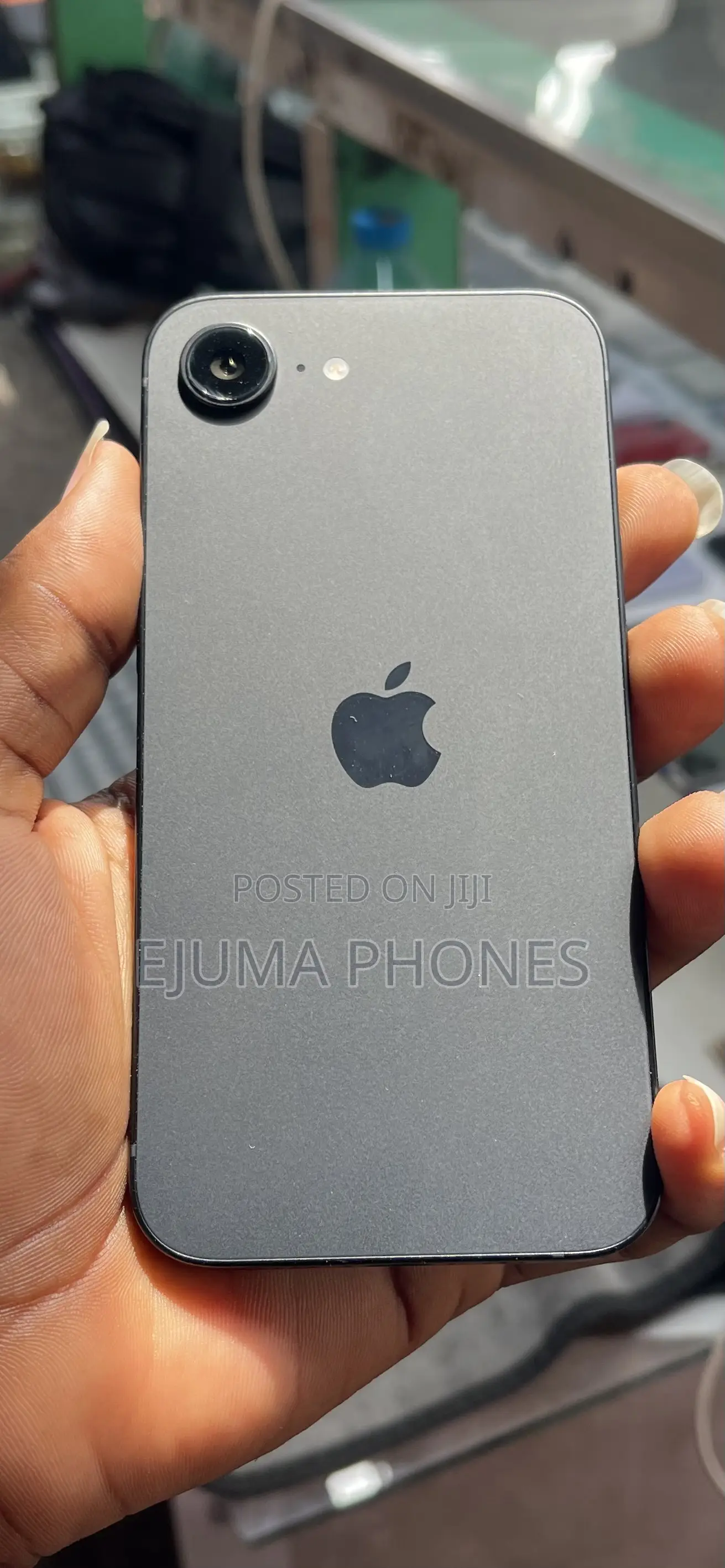 Apple iPhone 16e 128 GB Black