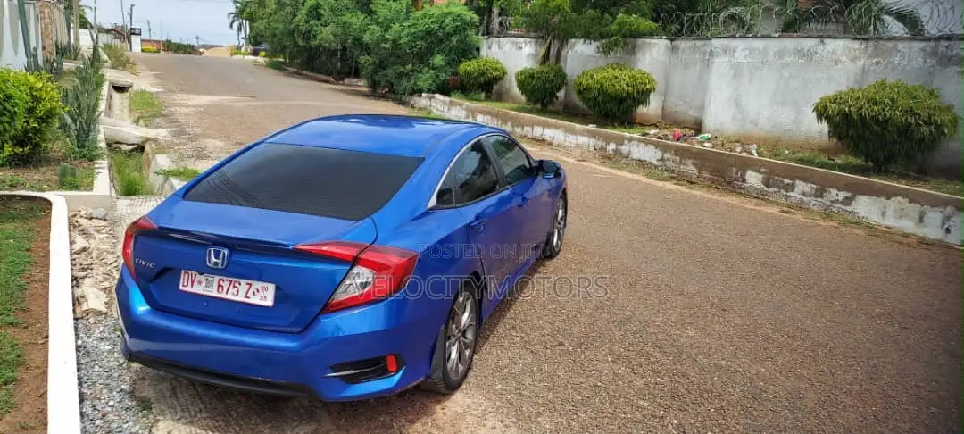 Honda Civic EX 4dr Hatchback (1.5L 4cyl) 2017 Blue