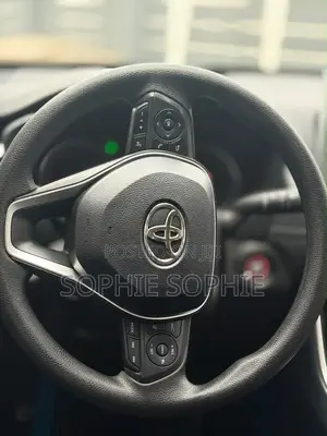 Toyota RAV4 XLE Premium FWD 2024 Black