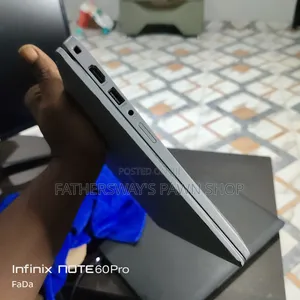 Laptop Dell Latitude 5320 8GB Intel Core i7 SSD 256GB