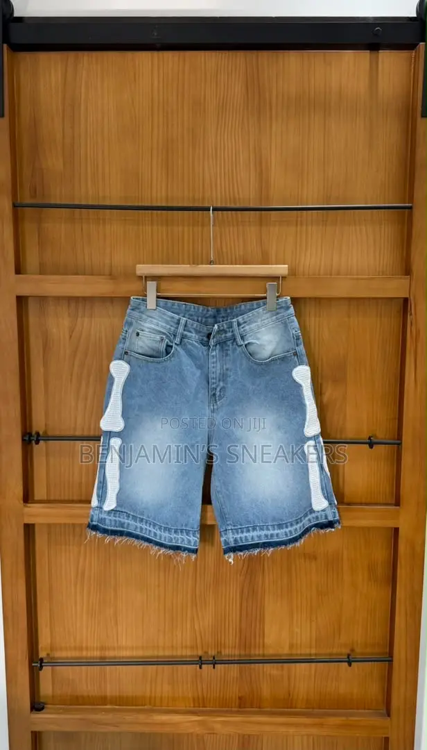 Short Jeans