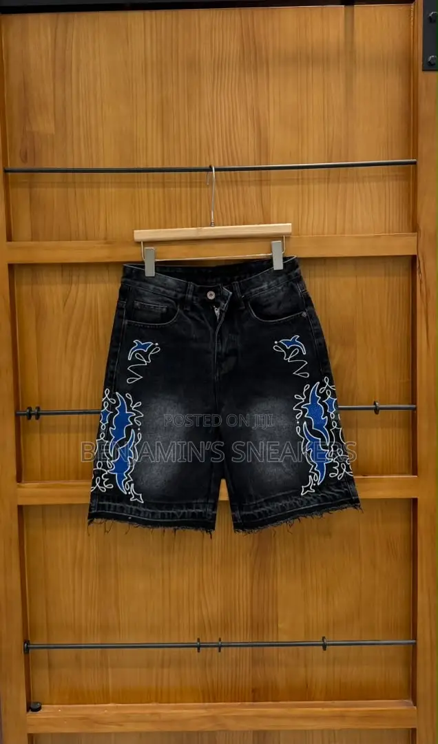 Short Jeans