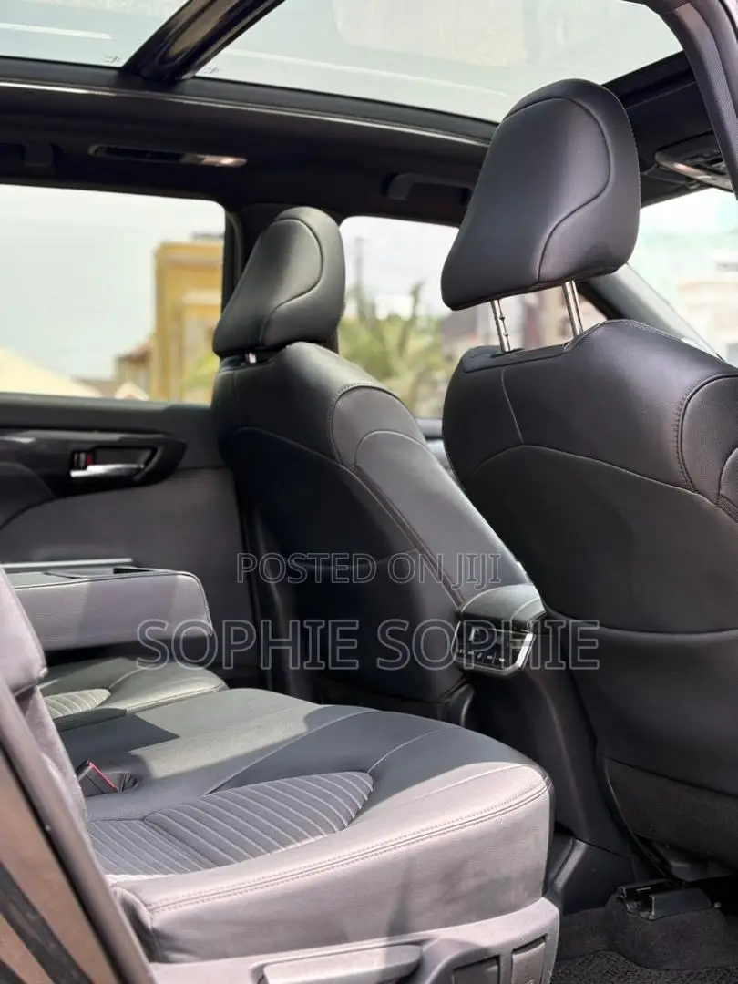 Toyota Highlander XLE 2021 Black
