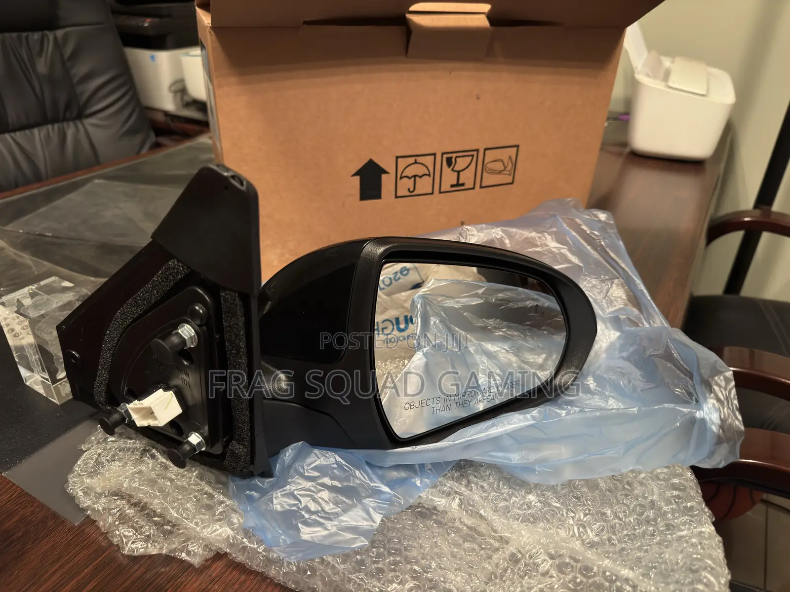 2017 Hyundai Elantra Side Mirror With BSD (Right Side)