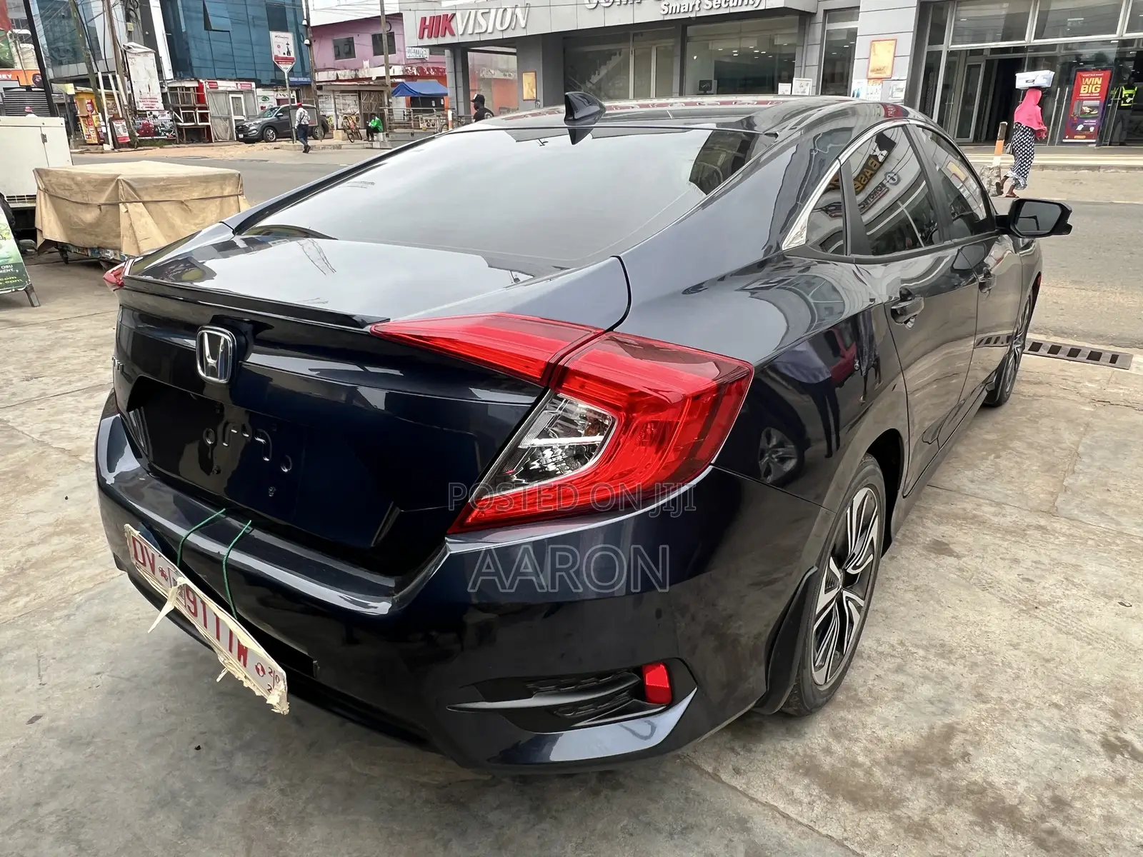 Honda Civic EX Hatchback 2018 Black