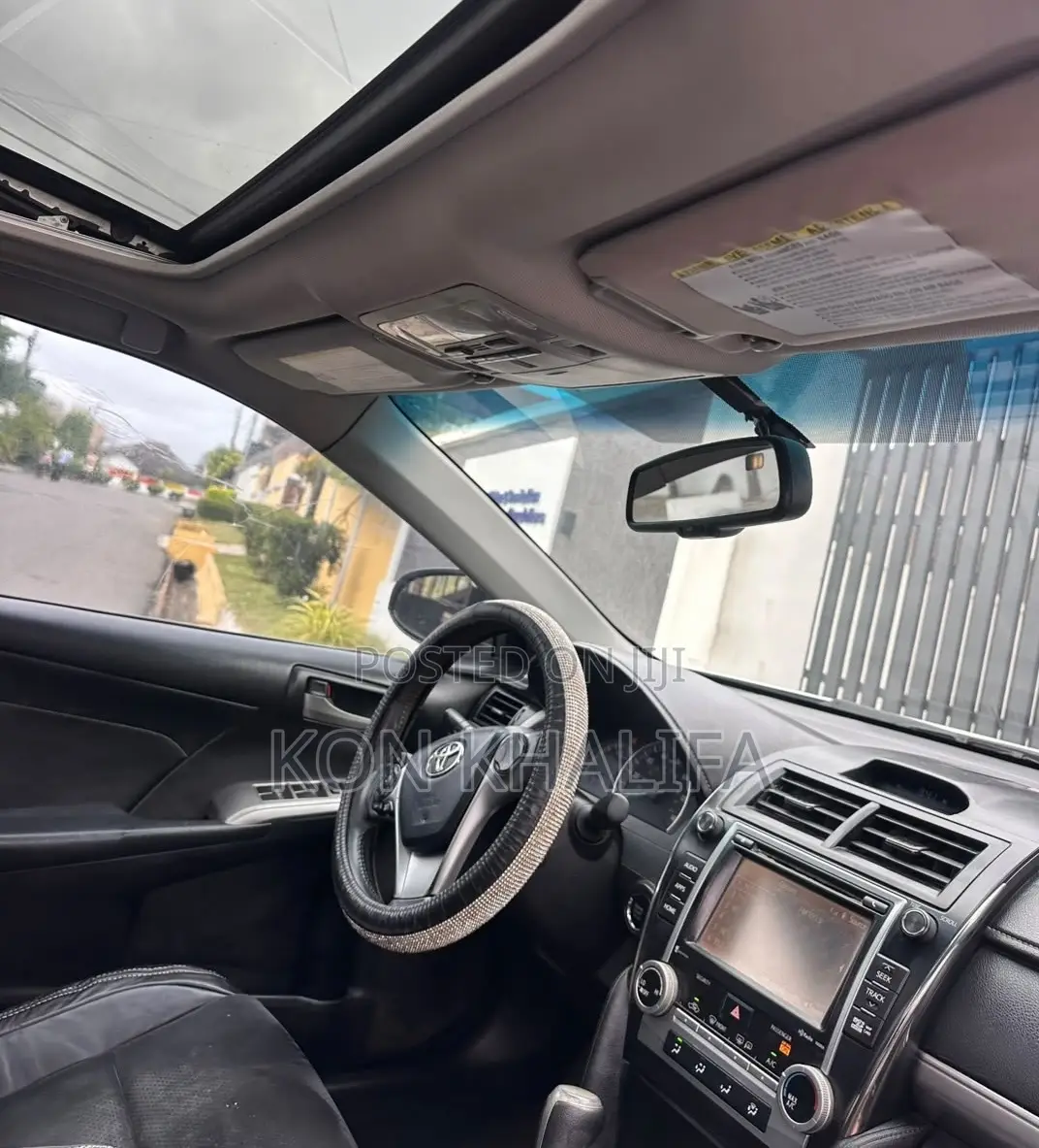 Toyota Camry SE 4dr Sedan (2.5L 4cyl 6A) 2014 White
