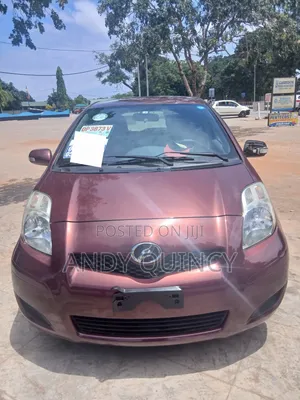 Toyota Vitz 2012 Gray