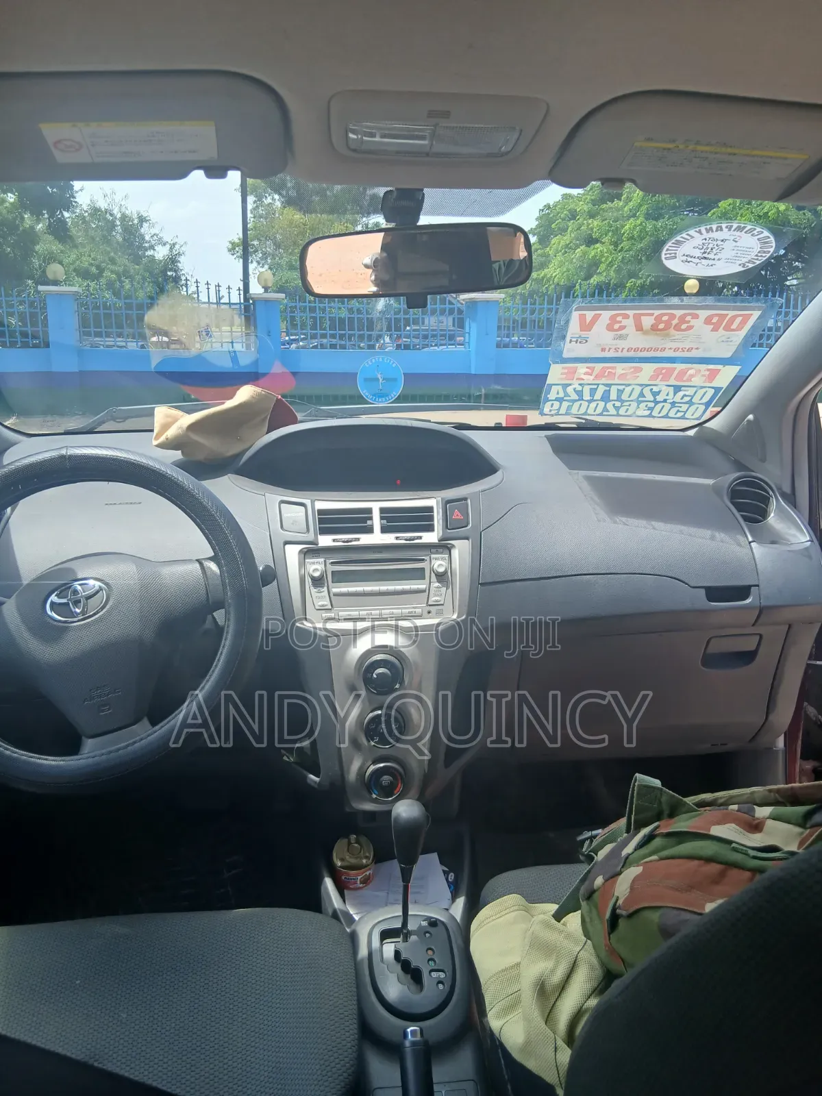 Toyota Vitz 2012 Gray