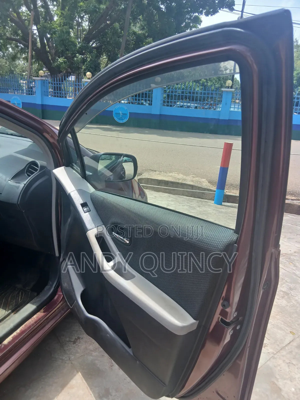 Toyota Vitz 2012 Gray