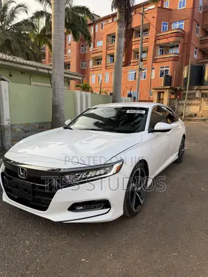 Honda Accord Sport (1.5L 4cyl Turbo CVT) 2019 White