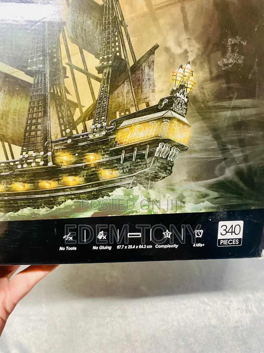 LED Queen Anne’s Revenge Blackbeards Pirate Ship Cubic 3D Puzzle