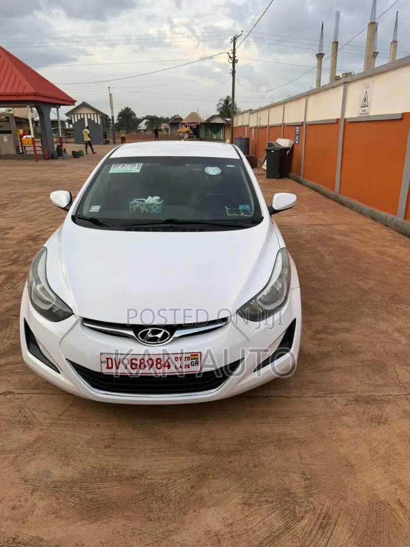 Hyundai Elantra SE Sedan FWD (1.8L 4cyl 6M) 2016 White