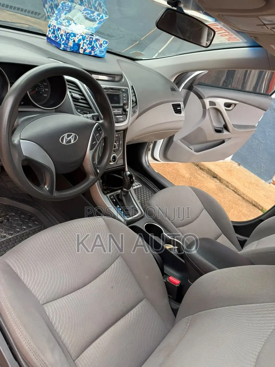 Hyundai Elantra SE Sedan FWD (1.8L 4cyl 6M) 2016 White