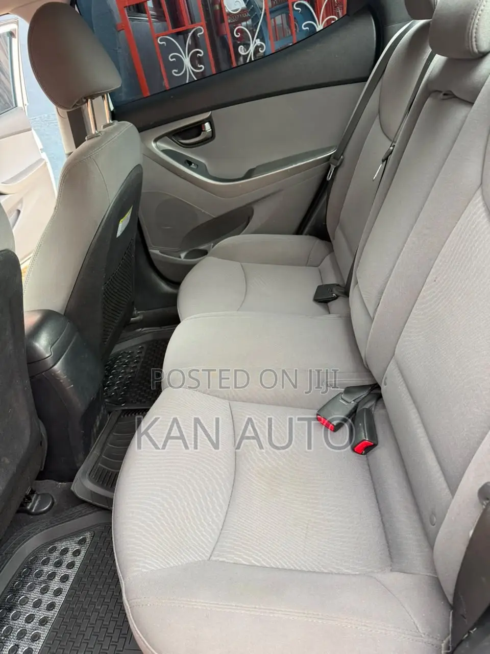 Hyundai Elantra SE Sedan FWD (1.8L 4cyl 6M) 2016 White