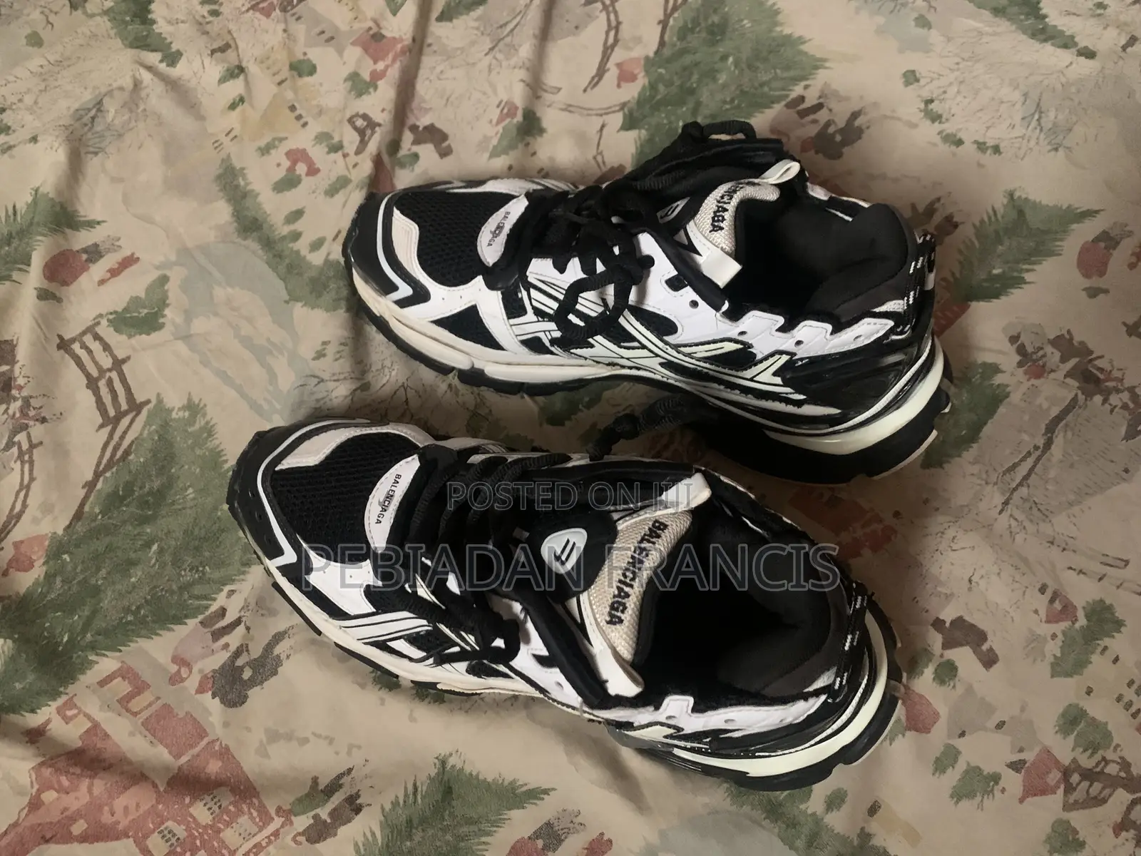 Balanciaga Runna Sneaker