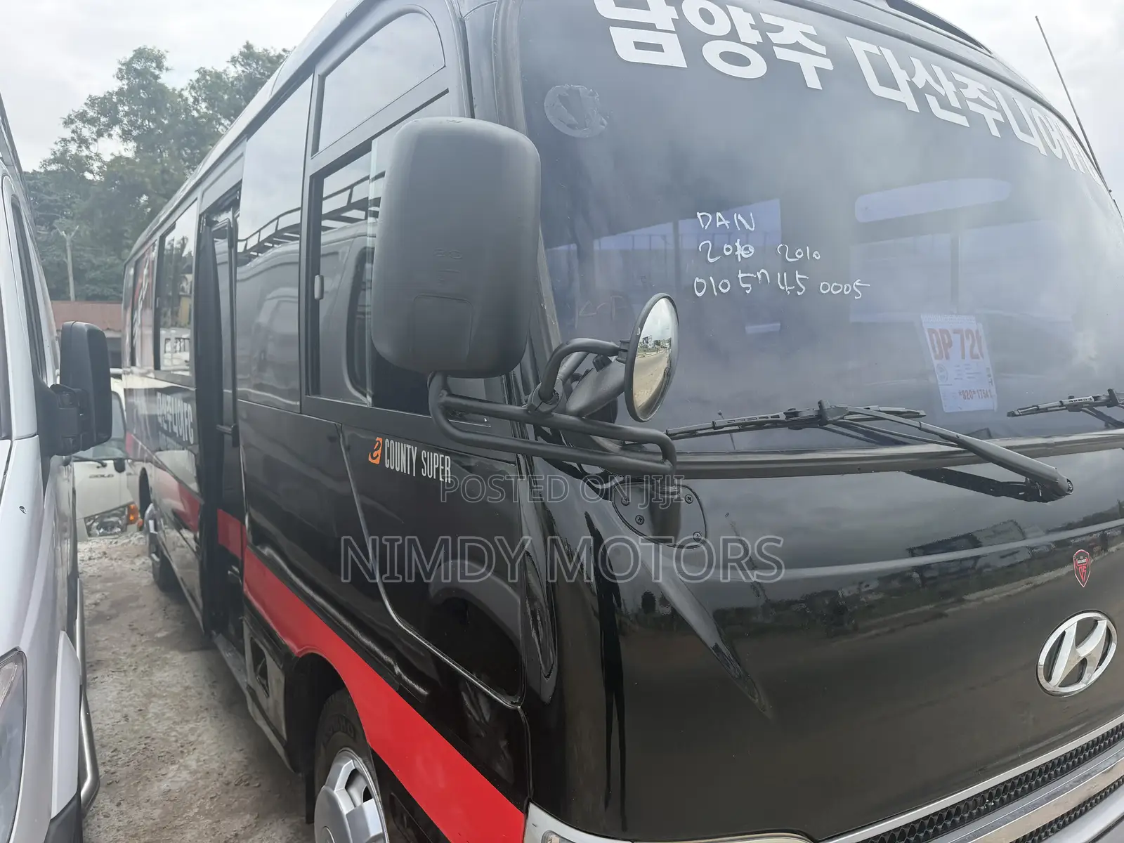 Hyundai County 2016 Black