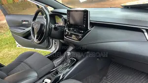 Toyota Corolla XSE 2022 Silver