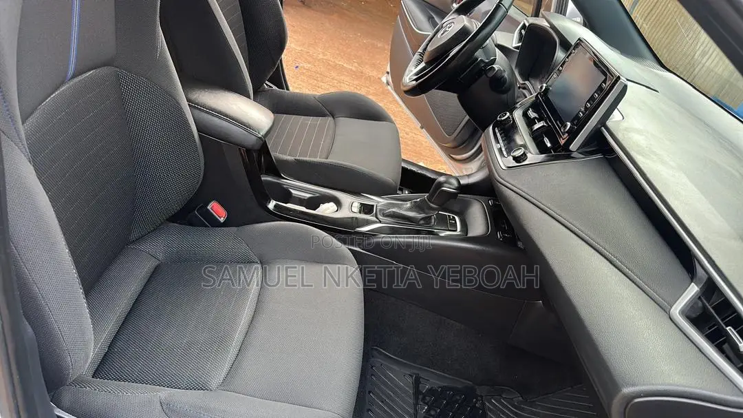 Toyota Corolla XSE 2022 Silver