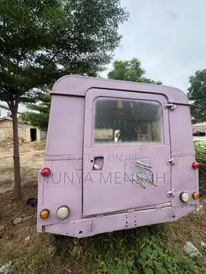 Land Rover Defender 1992 Pink