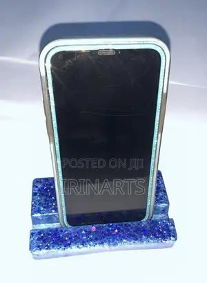 Resin Phone Stand