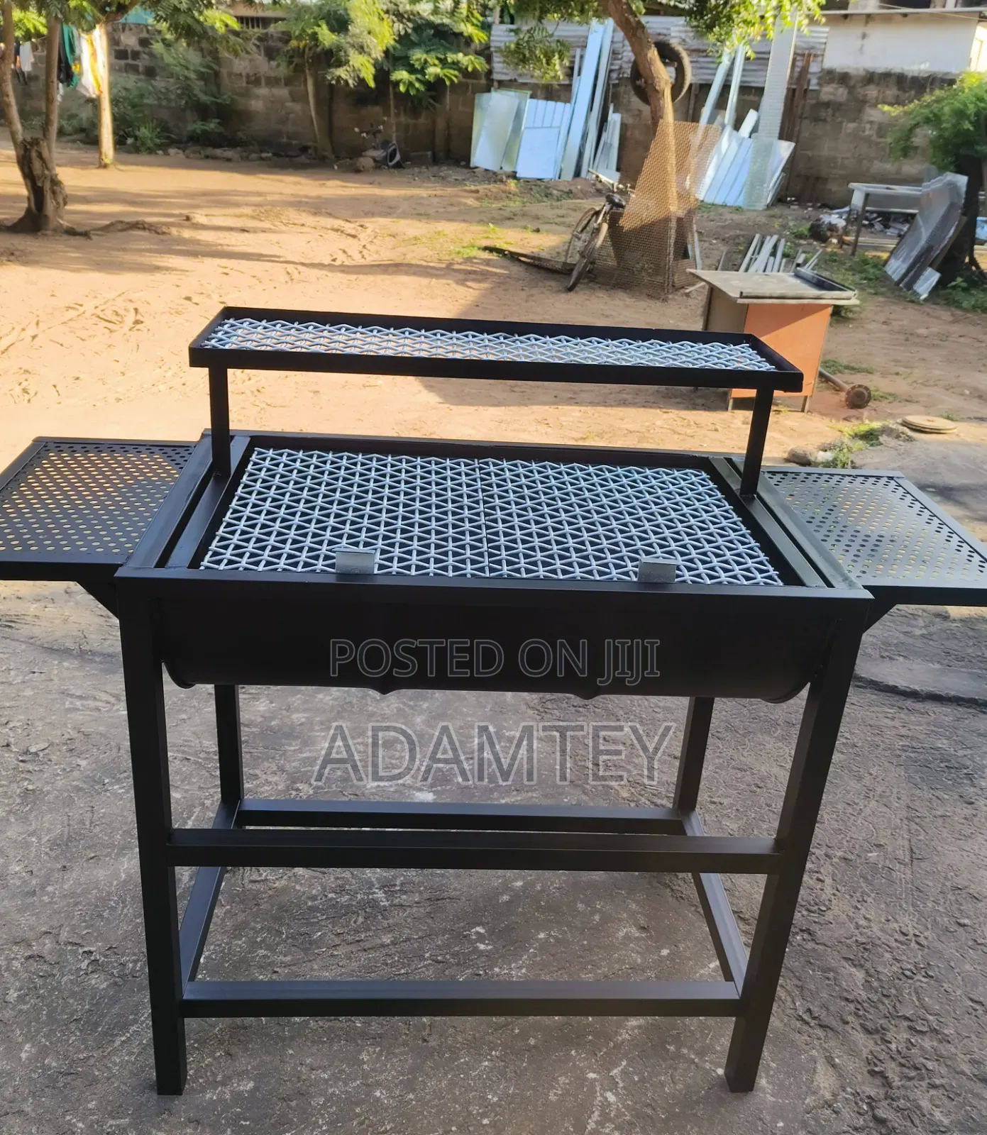 Local Grills Stand