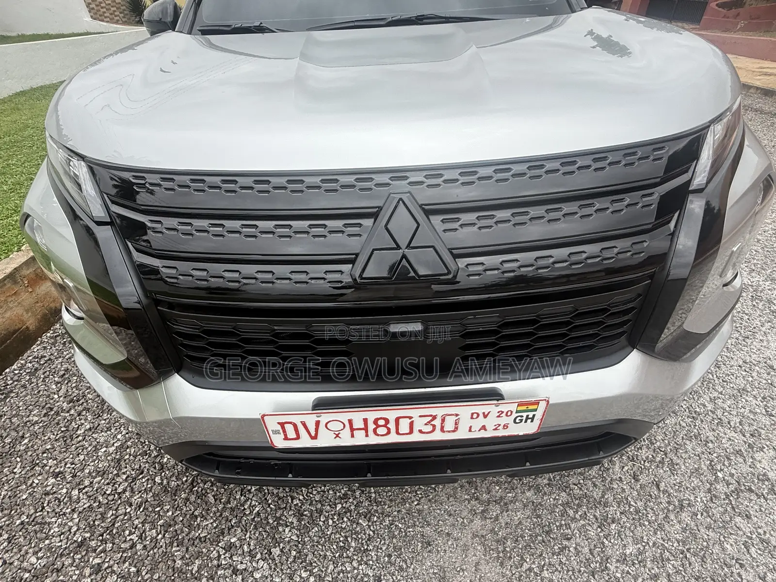 Mitsubishi Outlander 2023 Gray