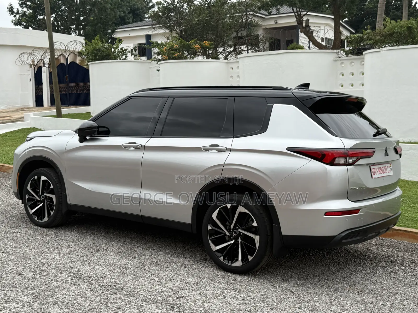 Mitsubishi Outlander 2023 Gray