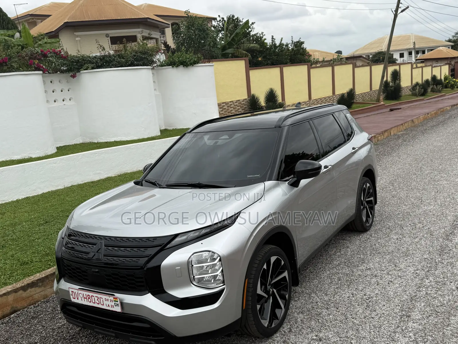 Mitsubishi Outlander 2023 Gray