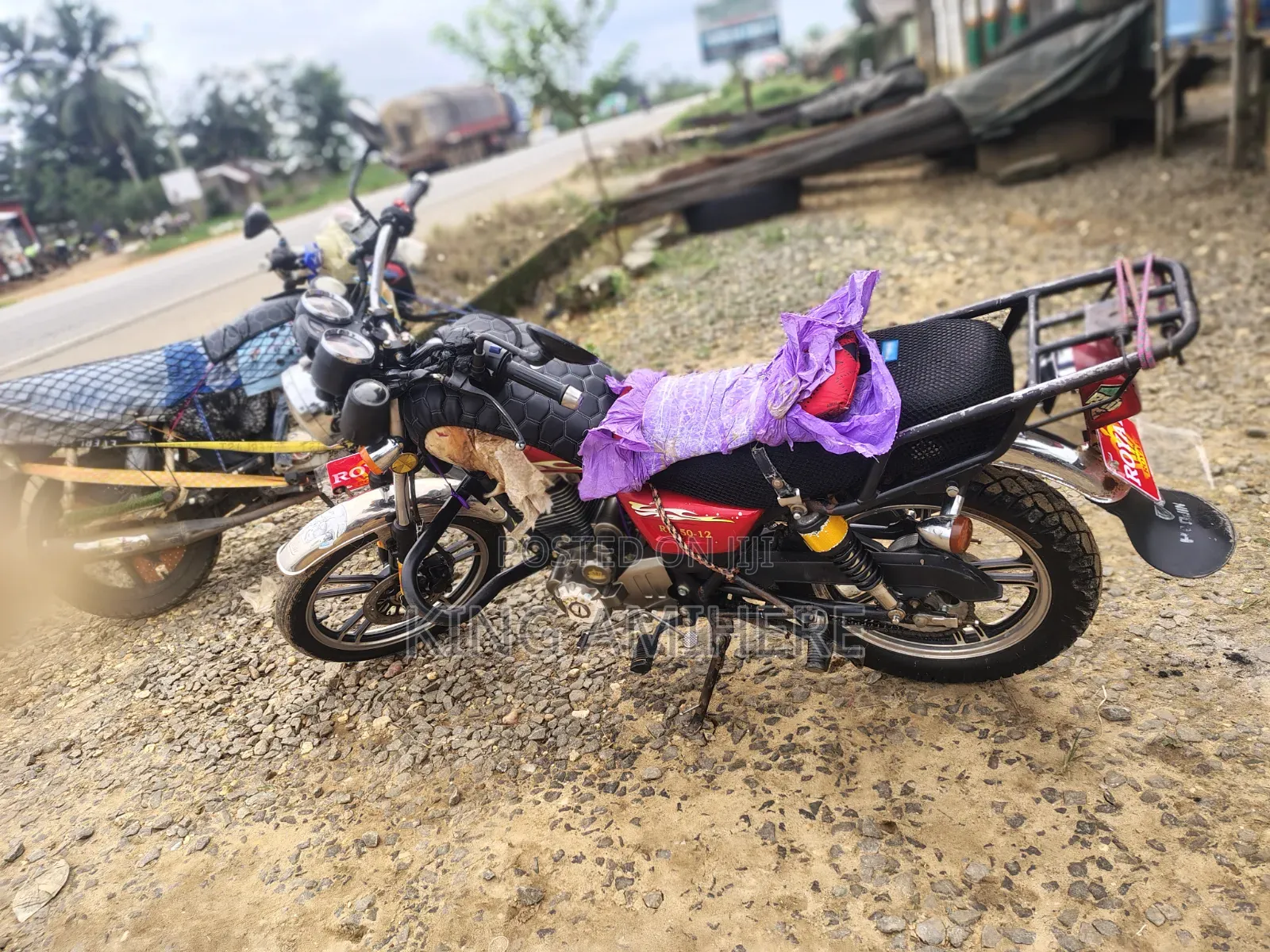Royal Motorcycle 2025 Red
