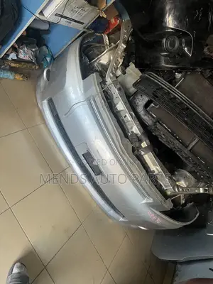 Toyota Voxy 2010 Front Cut