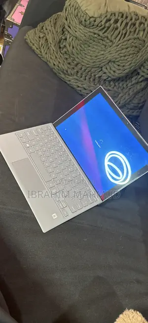 Laptop Samsung Galaxy Book 2 4GB SSD 128GB