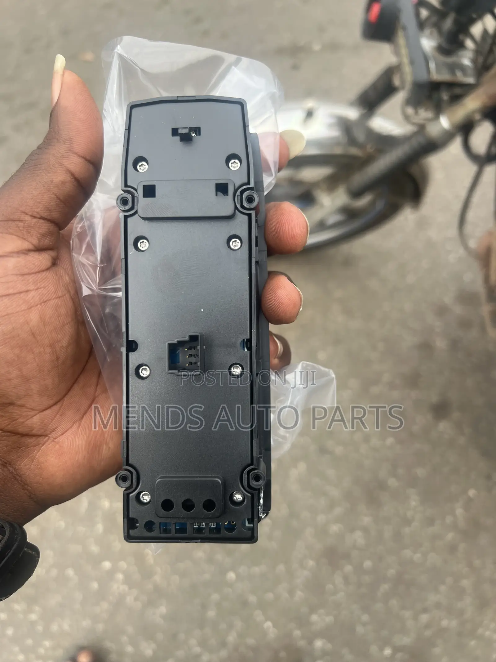 Mercedes Benz Door Switch Control