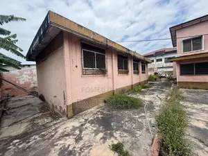 5bdrm Duplex in Lartebiokorshie for sale