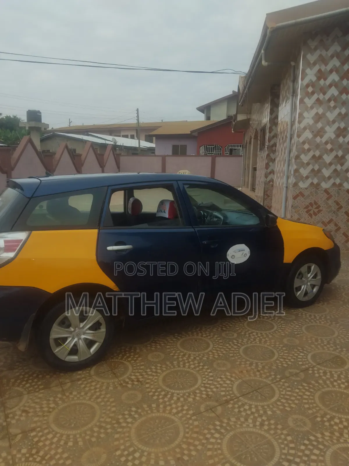 Toyota Matrix L Hatchback FWD (1.8L 4cyl 5M) 2012 Blue