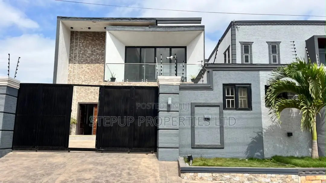 4bdrm House in Roundabout, Tantra Hills for sale