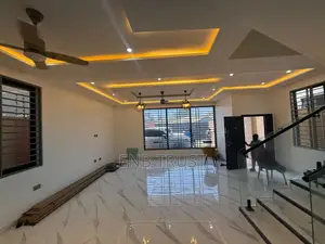 5bdrm Duplex in Lartebiokorshie for rent