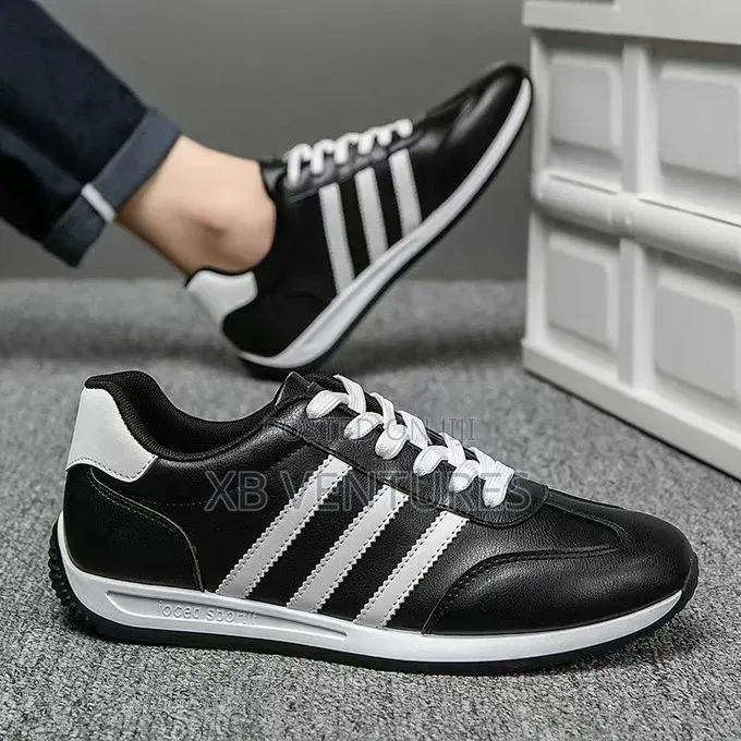 Black and White Comfortable Men Walking Shoes