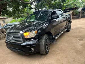 Toyota Tundra 2014 Black