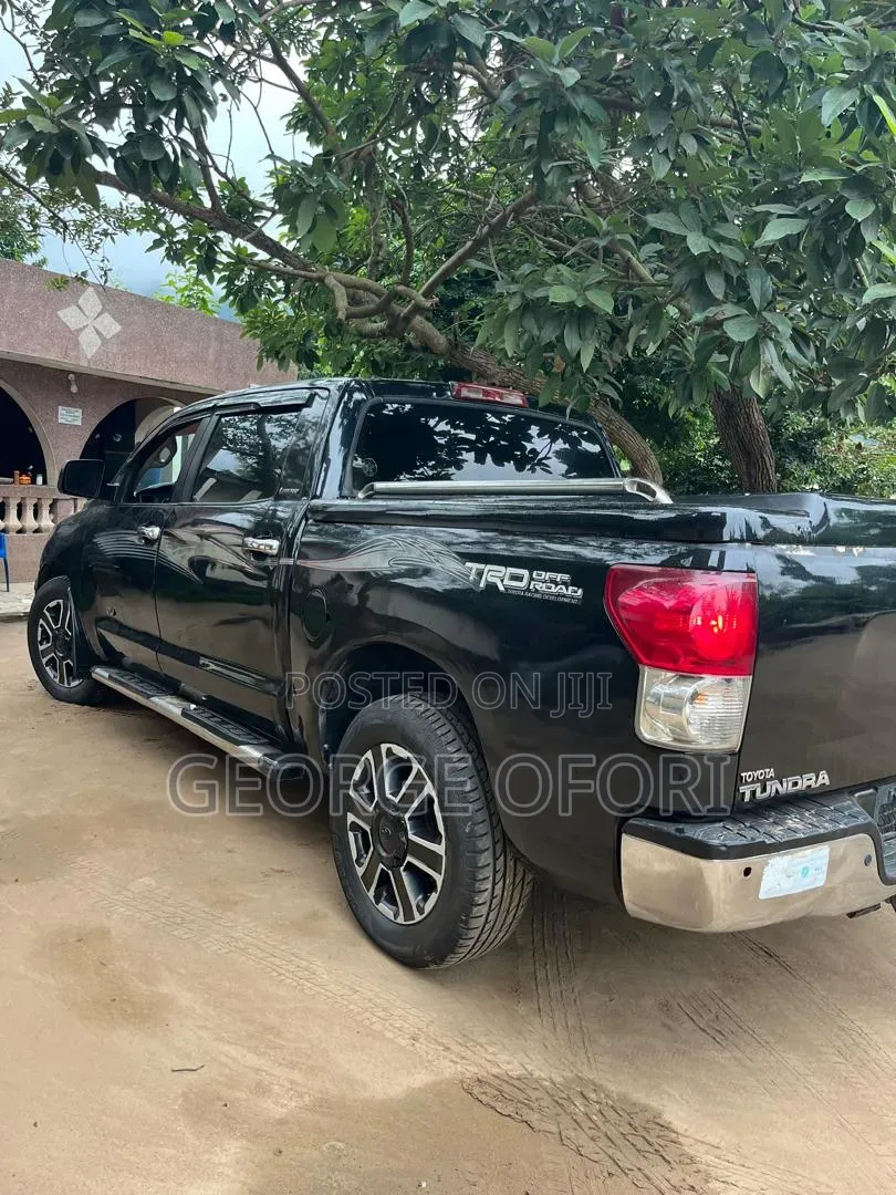 Toyota Tundra 2014 Black