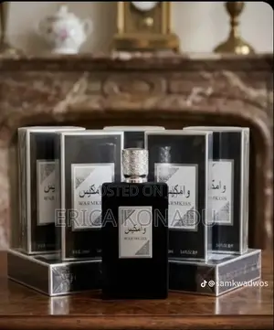 Lavis Perfume