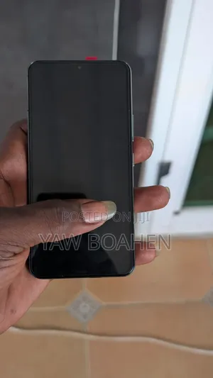New Samsung Galaxy S22 5G 256 GB Green