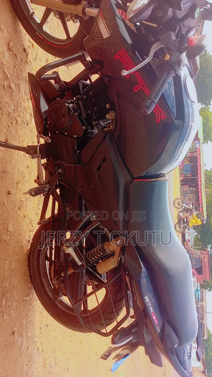 TVS Apache 180 RTR 2024 Black