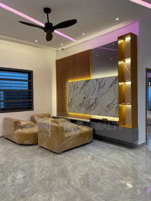 5bdrm House in Ashongman Estate, Police Station for sale