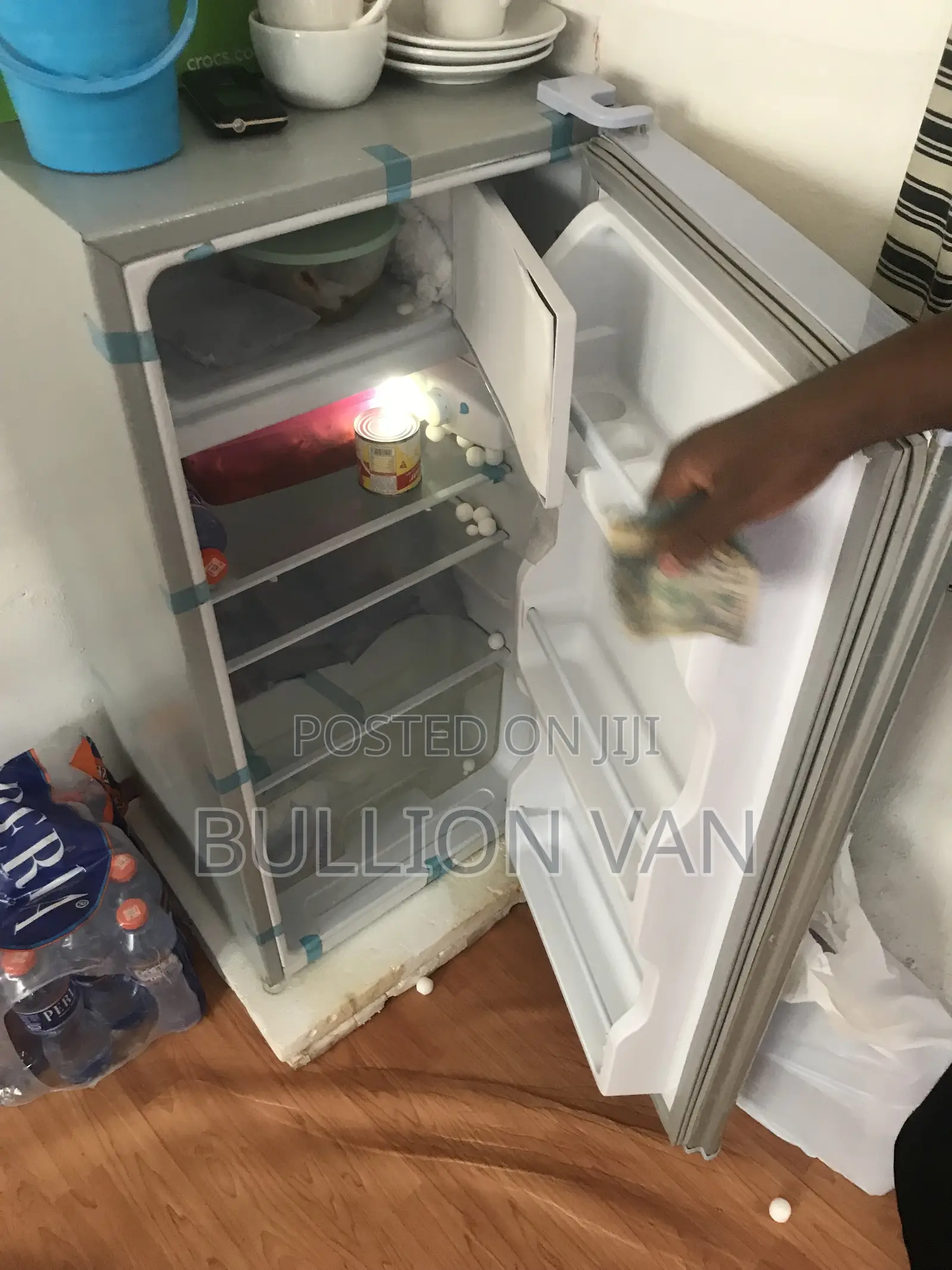 Slitly Used Table Top Fridge