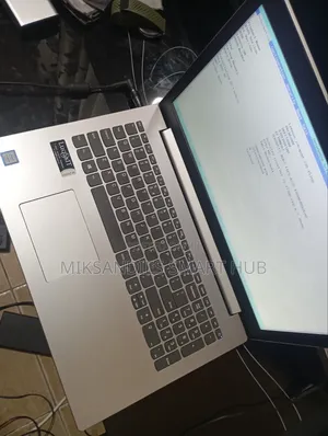 Laptop Lenovo IdeaPad 330 8GB Intel Core i3 SSD 256GB
