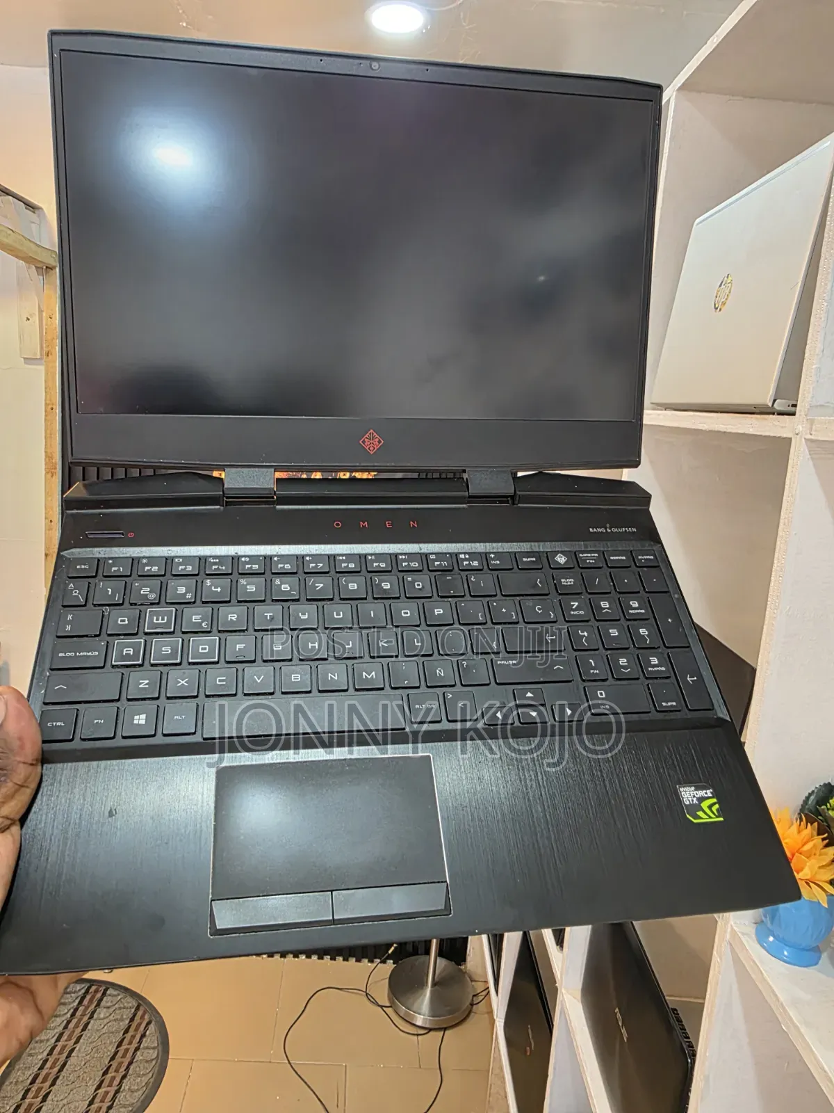 Laptop HP Omen 15-dh002nr 24GB Intel Core i5 SSD 512GB