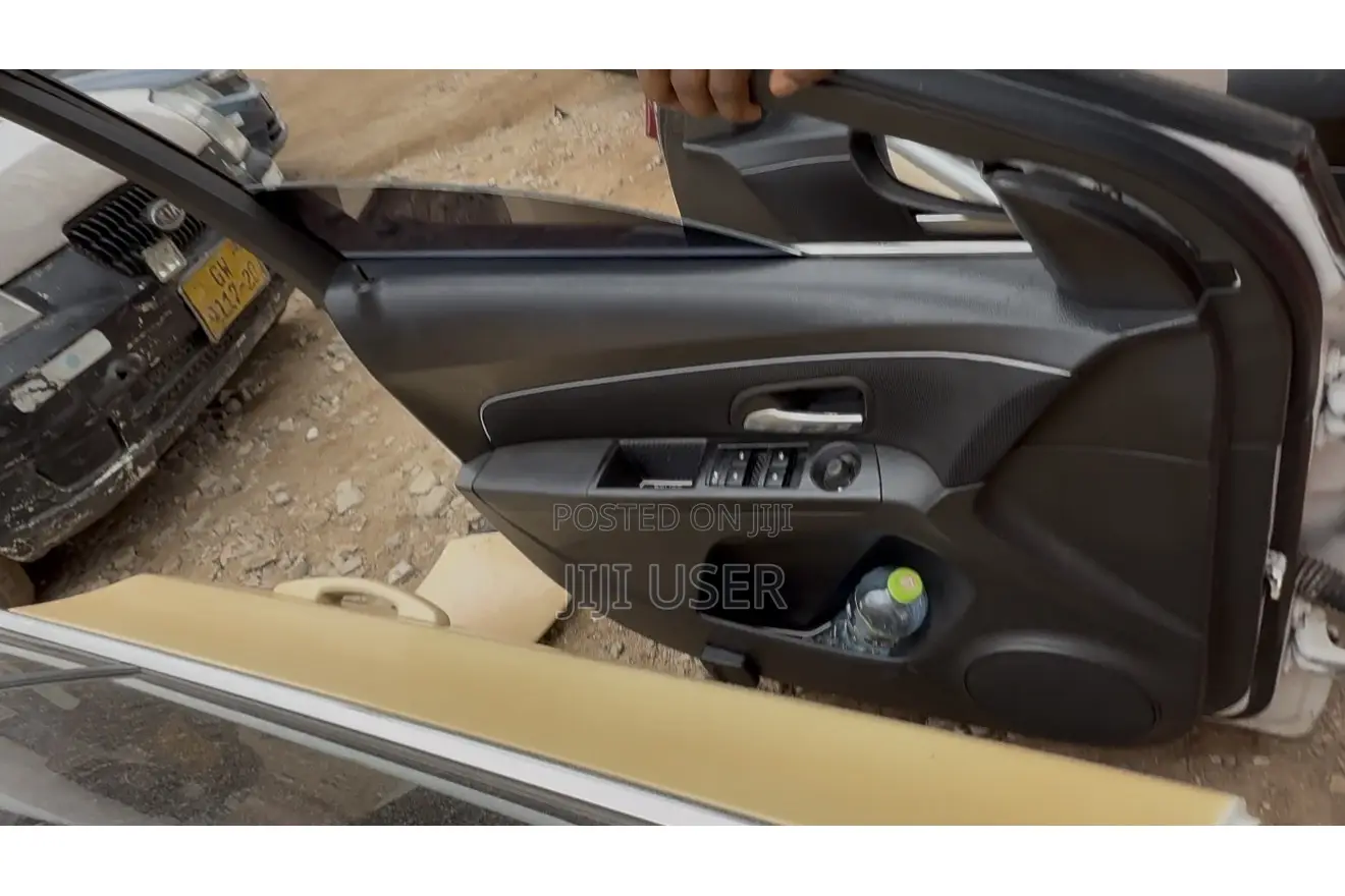 Chevrolet Cruze Doors