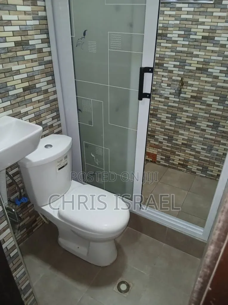 1bdrm Room & Parlour in Oyibi Estate, Valley View Area for rent